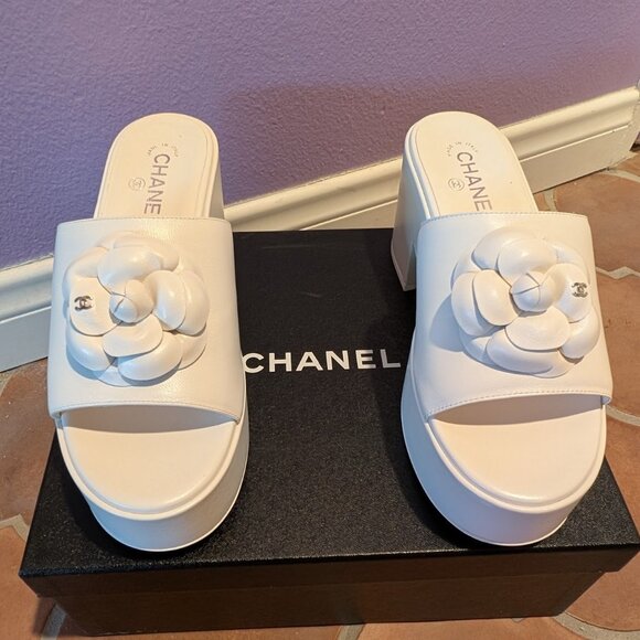 NIB Chanel Platform Mules Slides Camellia 40 White Wedges Sandals Clog Bridal - Picture 1 of 10